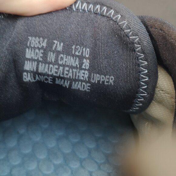 Privo by Clarks Ladies Size 7M Beige & Tan with Grey Slip On Sneakers - Picture 4 of 8